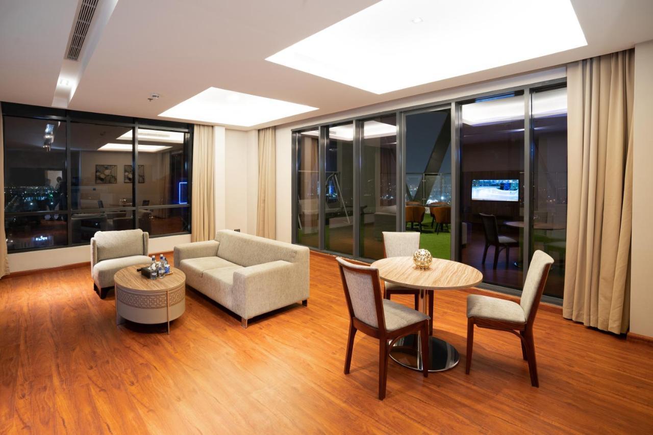 V Boutique Hotel Джеда Екстериор снимка